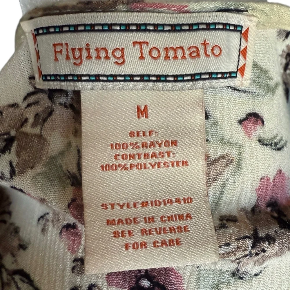 Flying Tomato  Lace Up Floral Tunic Sz M‎